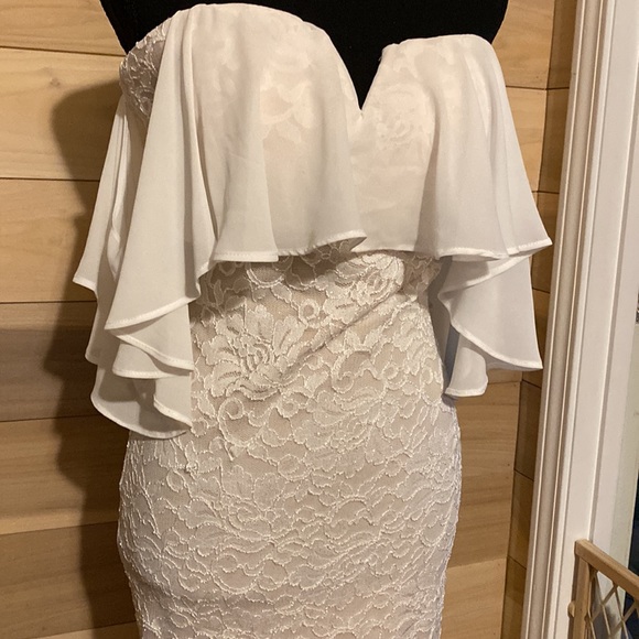 MAKE OFFER! MUST GO! NWT Cream/white off shoulder lace Cocktail dress - … - Picture 2 of 8